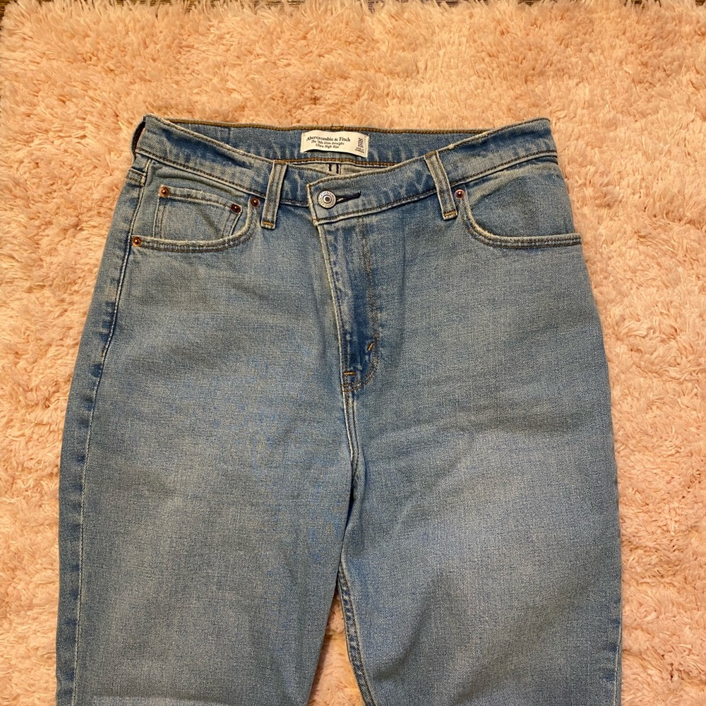 NWOT Abercrombie & Fitch The 90’s Slim Straight Ultra High Rise - Picture 3 of 5